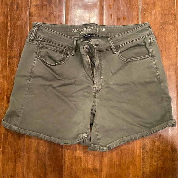 AE Distressed Shorts - Picture 1 of 4